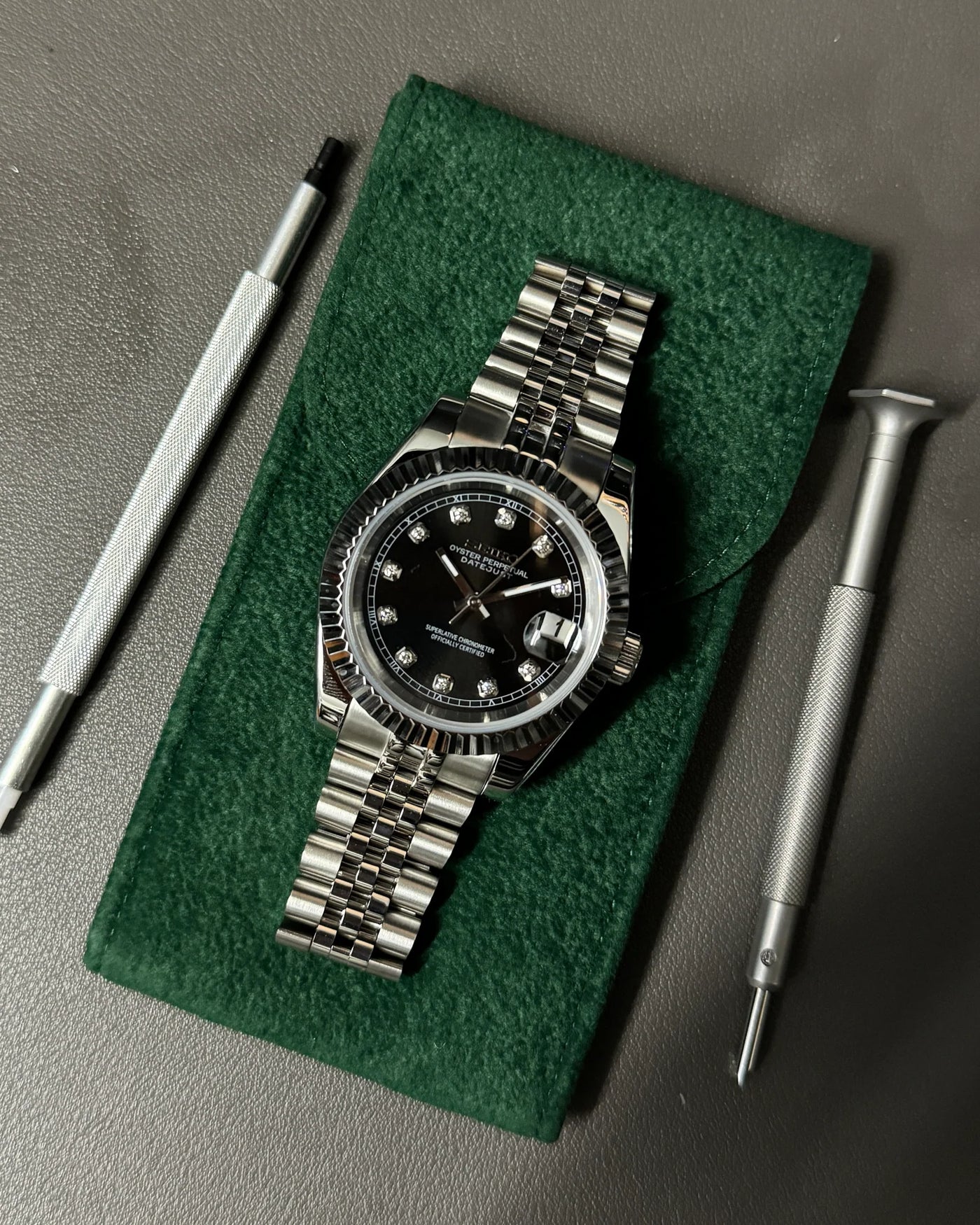 Chocolate Diamond Dial